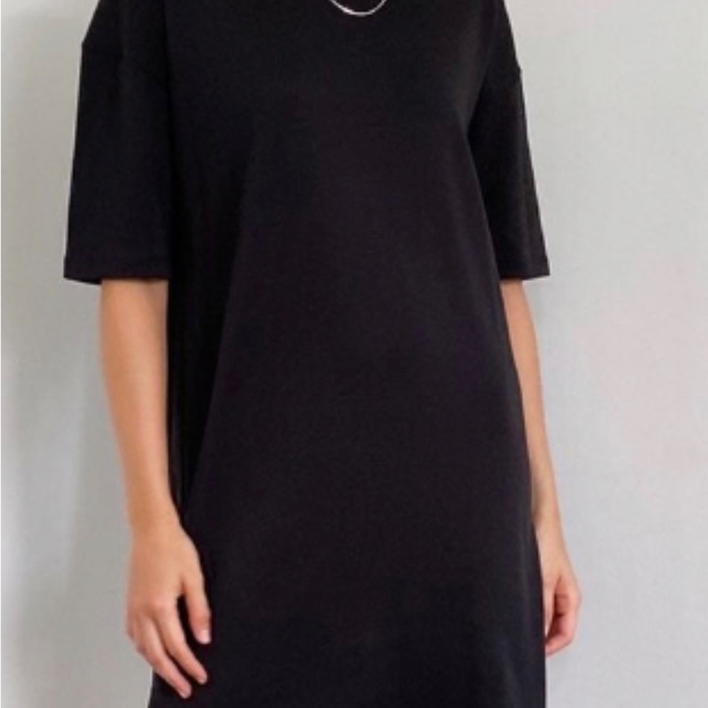 Aritzia (BABATON) T-Shirt Dress